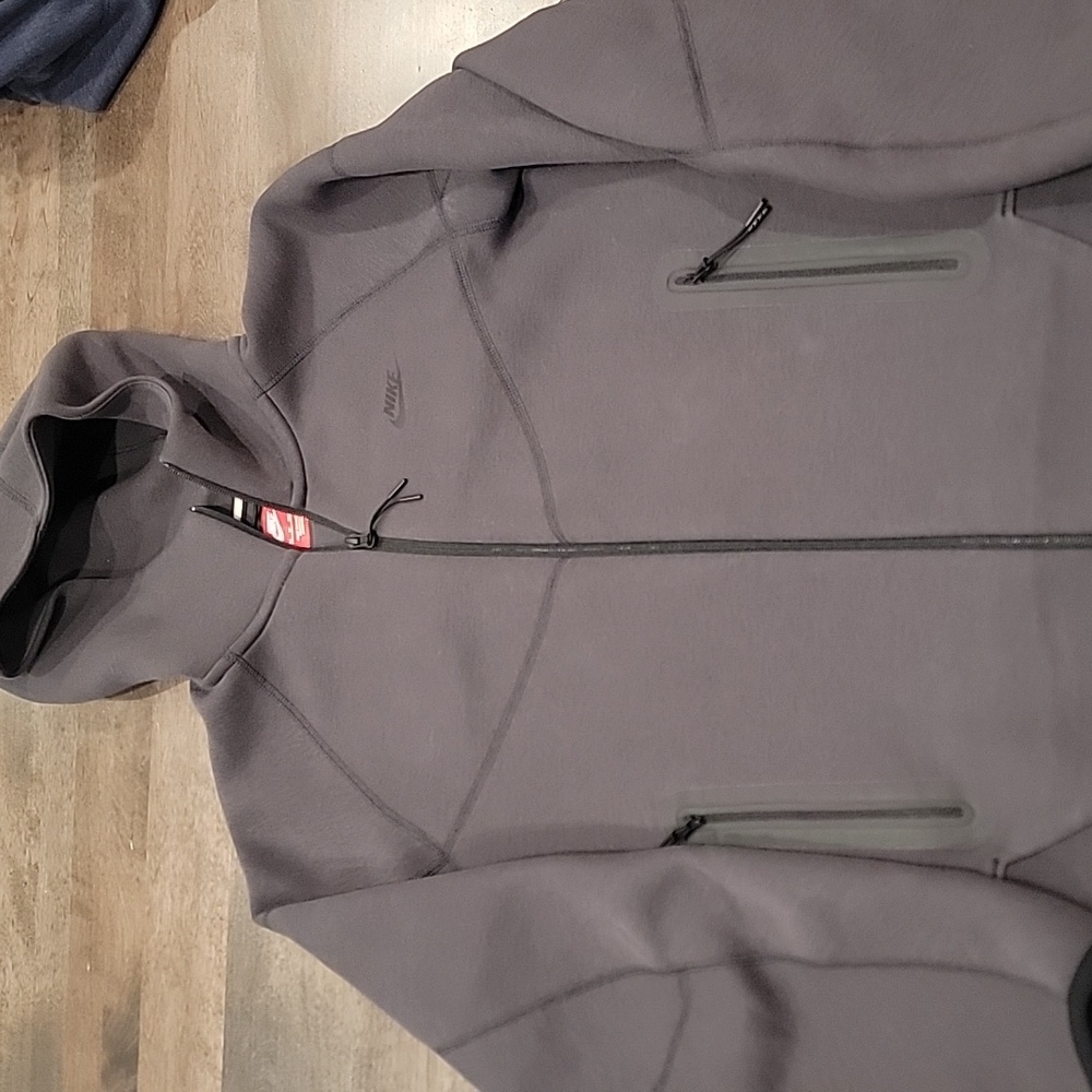 Nike Tech Zip Up Men's Charcoal Performance Jacket